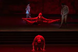 ‘Notre-Dame de Paris’ de Roland Petit. Música de Maurice Jarre. Dirección musical, Jean-François Verdier. París, Opéra de Paris, diciembre de 2025. © 2025 by Yonathan Kellerman / OnP.