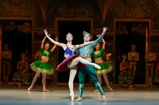 Battistoni y Marque en ‘La Bayadère’ de Minkus y Petipa. Coreografía de Nureyev y Marius Petipa. Opéra National de Paris, junio-julio 2026. © 2026 by Yonathan Kellerman / OnP.