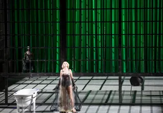 Thomas, Hamlet. Dirección musical, Michael Schønwandt. Puesta en escena de Krzysztof Warlikowski. Opéra National de Paris, octubre de 2026. © 2026 by Bernd Uhlig / OnP.