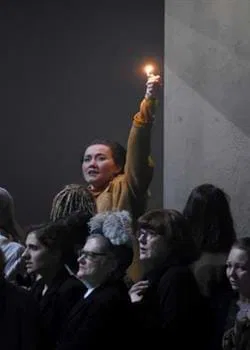 Tcherniakov: Les Troyens