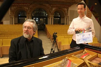 Konstantin Scherbakov durante un momento de la grabación