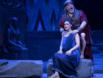 Aida, regie de Hewitt