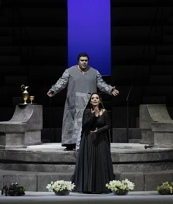 'Gloria' de Cilèa, según Albanese