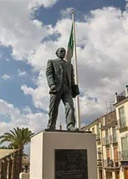 Estatua de Blas Infante en Archidona