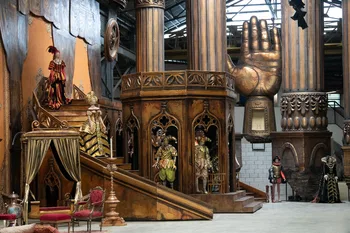 Escenografía para la ópera Los cuentos de Hoffmann (Offenbach) en Colón Fábrica