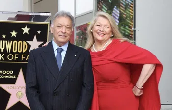 Zubin Mehta y Nancy Kovack