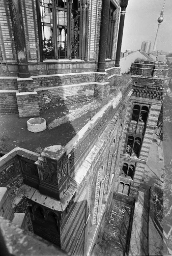 Nueva Sinagoga en Oranienburger Straße, Berlín, Septiembre de 1987  