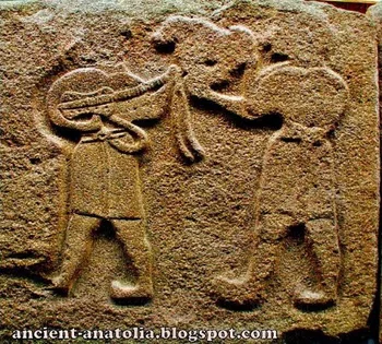 Guitarra hitita, ano 3300 antes da nossa Era