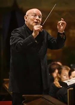 Dennis Russell Davies