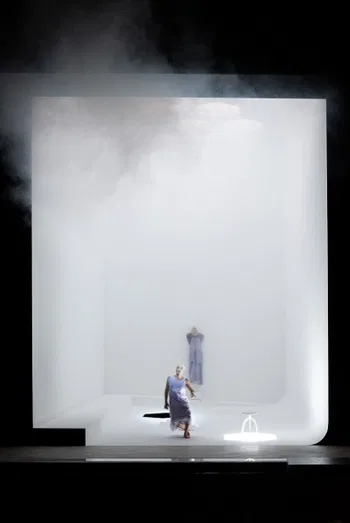 Guth, Věc Makropulos