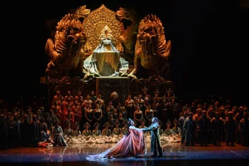 Turandot, régie de Núria Espert/Barbara Lluch