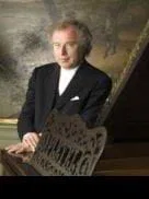 Schiff tocando Beethoven en el piano de Backhaus                                                           