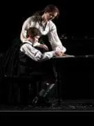 Un niño y una institutriz                                                                                  