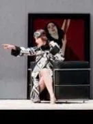 La exuberancia escénica de la seductora Lulú Aikin                                                         