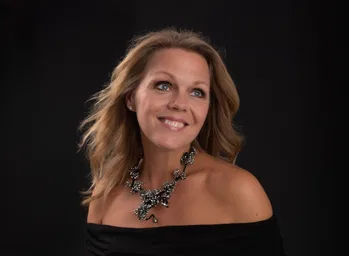Miah Persson