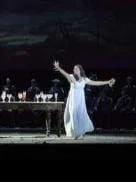 Cuando se sale del teatro con algo que desearía llamar esperanza                                           