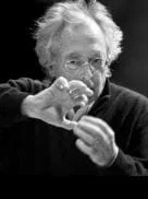 No quiero ser ucrónico, madre, a la utopía me voy                                                          