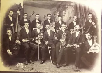 Orquestra Samartim, com Pintos no centro de pé