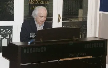Antón García Abril