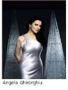 Emoción con su canto y su interpretación corporal. Angela Gheorghiu  en Los Ángeles                        
