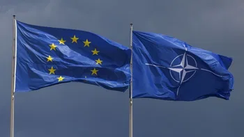 Banderas europea y de la OTAN