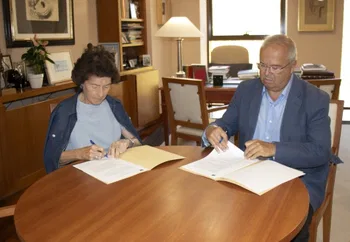 Momento de la firma del convenio