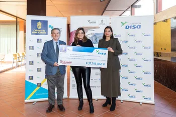 La OFGC entrega el cheque por el concierto de navidad de 2022