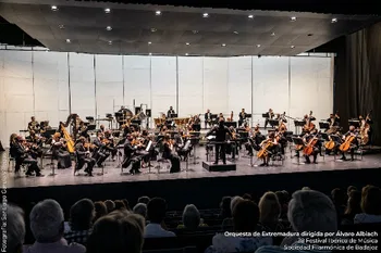 Orquesta de Extremadura dirigida por Álvaro Albiach