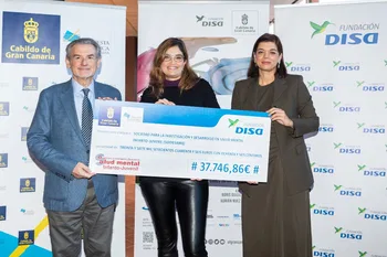 La OFGC entrega el cheque por el concierto benéfico de navidad