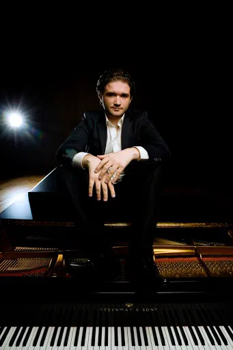 Eduardo Fernández