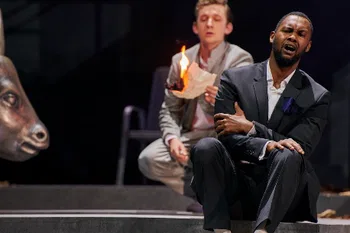 Khanyiso Gwenxane como Otello