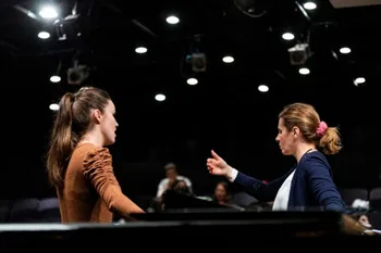 Rocío Faus (soprano) en taller con la soprano Sabina Puértolas