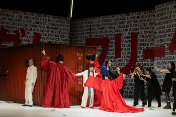 Madama Butterfly, régie de Beverly y Rebecca Blankenship