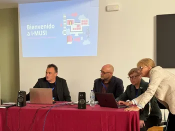 Lluís Muñoz durante la exposición