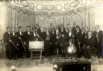 Los músicos de la primera audición de El retablo de maese Pedro en 1923