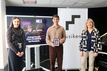 Foto del premio ESAS-Musikene 2025