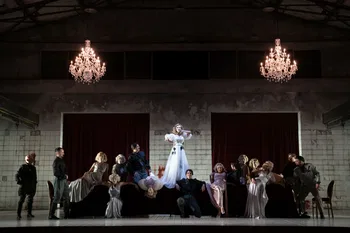 Escena de «Lucrezia Borgia» en el Maestranza de Sevilla