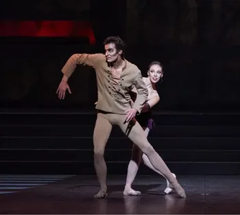 ‘Notre-Dame de Paris’ de Roland Petit © 2025 by Yonathan Kellerman / OnP