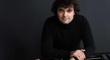 Martín García García