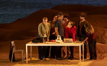 Coll, Enemigo del pueblo