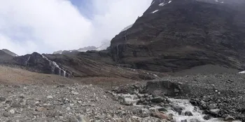 Flujo de agua de deshielo en la bahía de Cumberland, Georgia del Sur