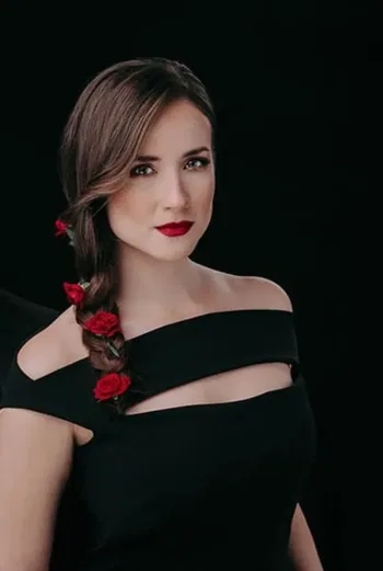 Alexandra Nowakowski