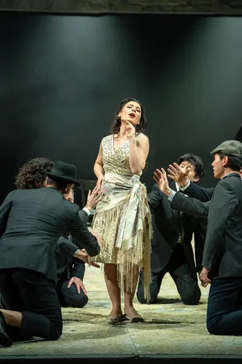 Annalisa Stroppa como Carmen en el Teatro Comunale di Modena