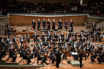 Gustavo Dudamel y Gabriela Ortiz con la BPO © 2026 by Berliner Philharmoniker