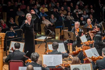 Ligia Amadio al frente de la Orquesta SInfónica Nacional de Argentina 