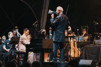 Poppen y la HK Sinfonietta © 2026 by Pilvax Films - Sara Timar / FIMM